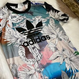 Adidas tshirt